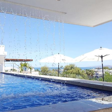 Hotel Catedral La Paz Exteriér fotografie Rooftop pool at the Hotel