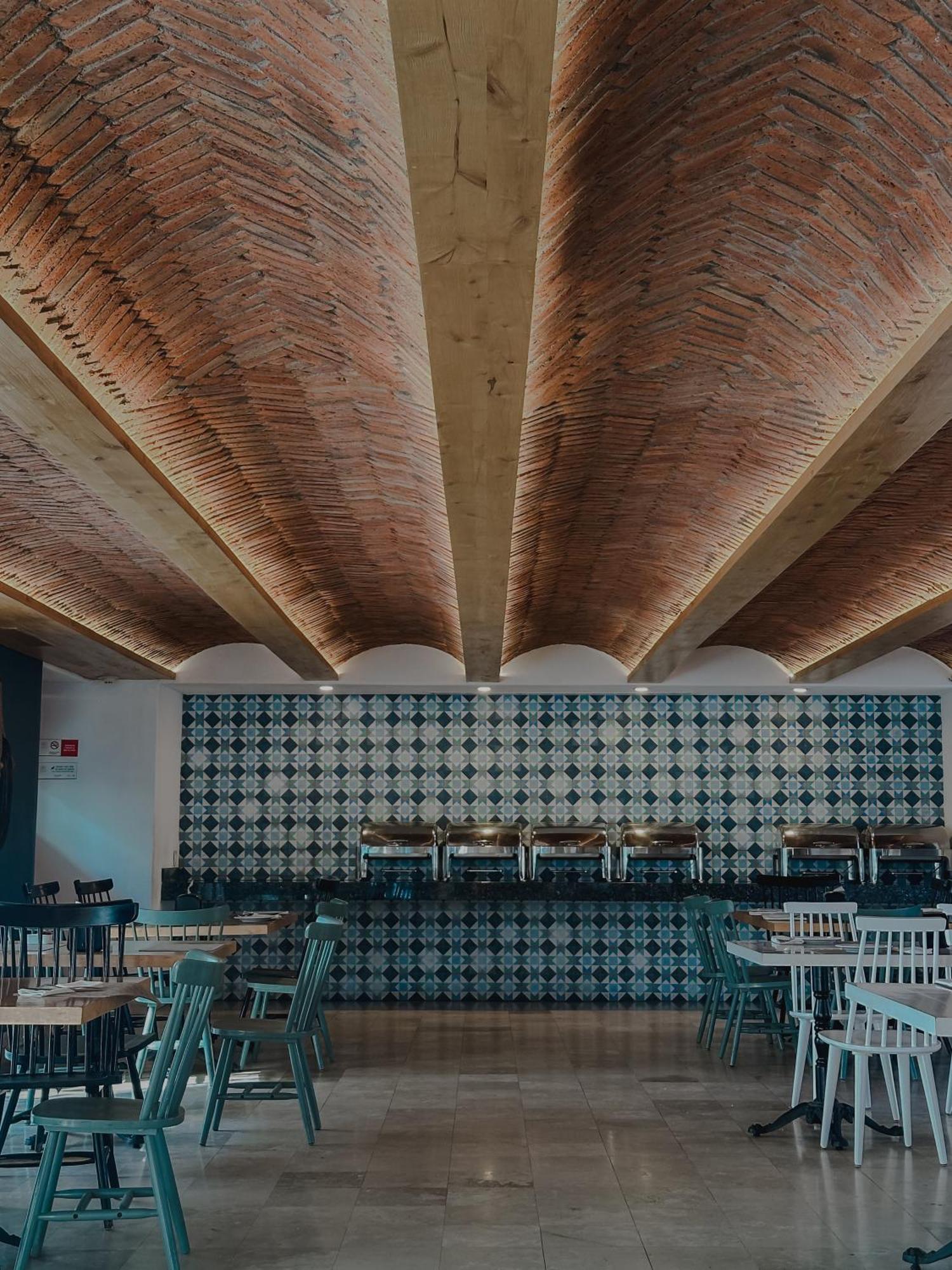 Hotel Catedral La Paz Exteriér fotografie The ceiling of the restaurant
