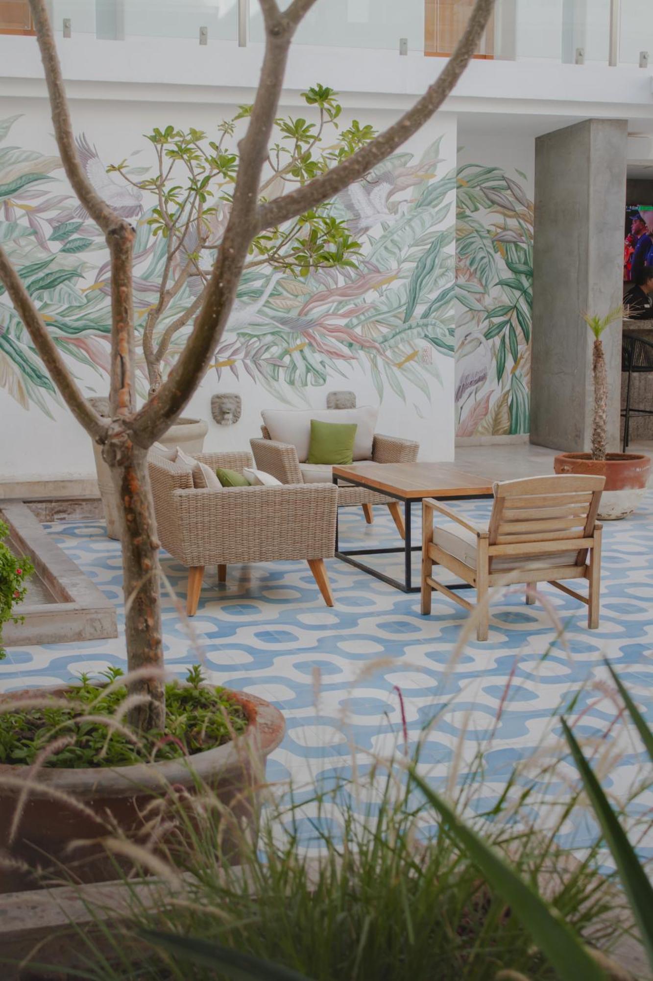 Hotel Catedral La Paz Exteriér fotografie A patio in a home
