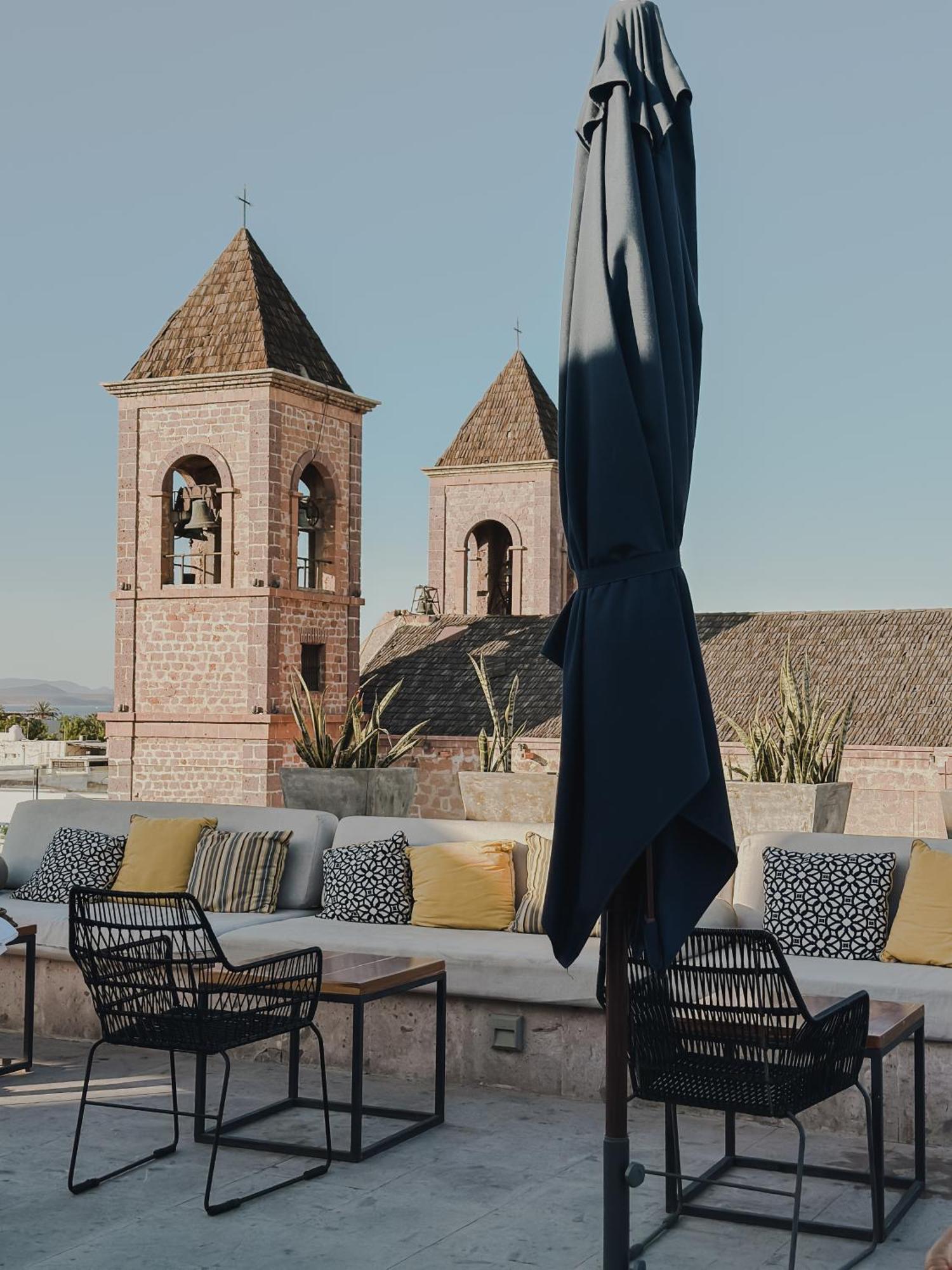 Hotel Catedral La Paz Exteriér fotografie The hotel's rooftop